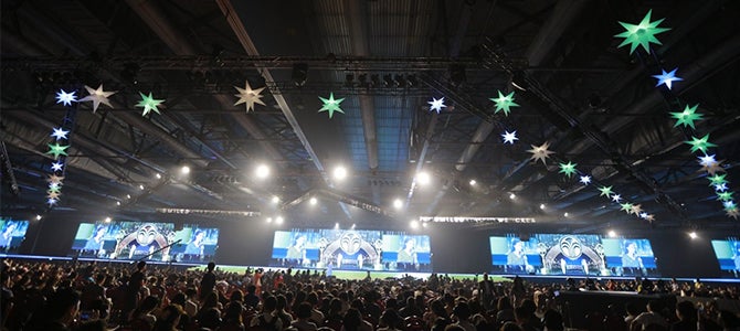 Nu Skin Greater China Region Unites to Celebrate Stars Nu Skin Greater China convention in Hong Kong, 2016.